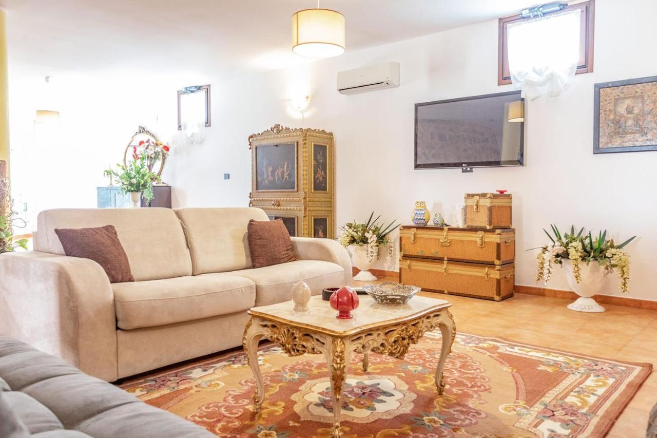 Villa Stracca Con Ampio Spazio Esterno Capilungo Buitenkant foto